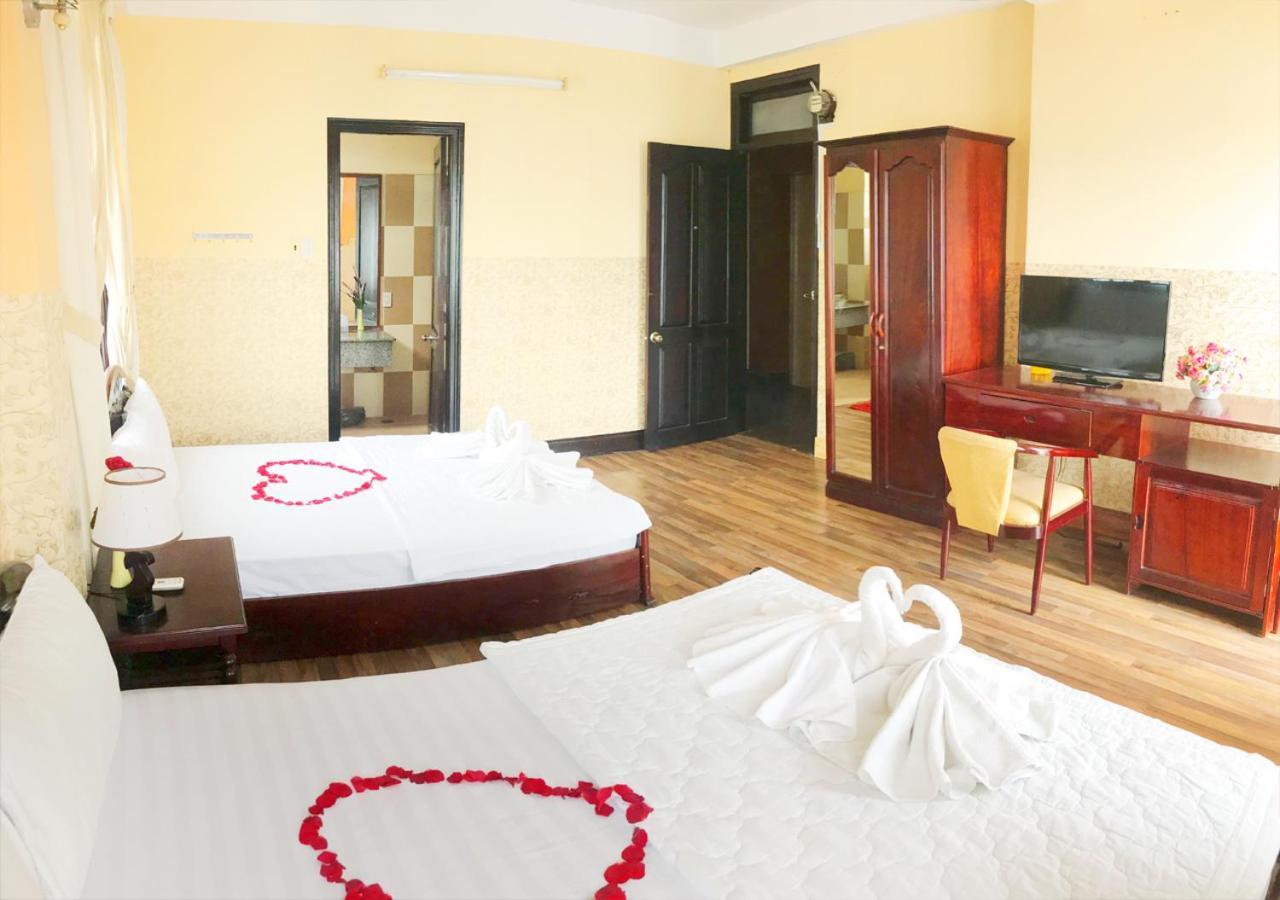 Ponys Hotel Nha Trang Extérieur photo